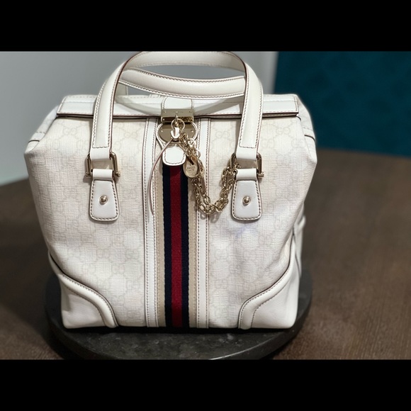 Gucci Bowling Bag - White with Red & Navy Interior. - Picture 5 of 15